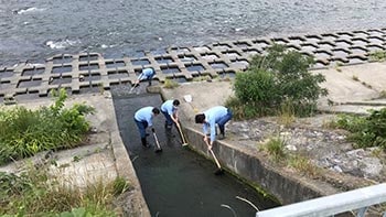 長野オリンパス 清掃活動の様子