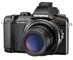 OLYMPUS STYLUS 1s （左：収納時、右：300mm相当時）