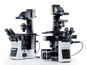 倒立型リサーチ顕微鏡「IX73」（左）と「IX83」