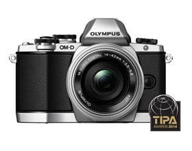 TIPA Award “Best Compact System Camera  Entry Level” 賞　受賞　「E-M10」 「M.ZUIKO DIGITAL ED14-42mm F3.5-5.6 EZ」装着時