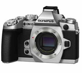 「OLYMPUS OM-D E-M1」ボディー（シルバー）