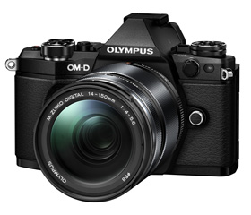 「OM-D E-M5 Mark II」ボディー（ブラック）+「M.ZUIKO DIGITAL ED 14-150mm F4.0-5.6II」