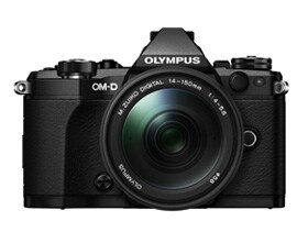 「OLYMPUS OM-D E-M5 Mark II」 （M.ZUIKO DIGITAL ED 14-150mm F4.0-5.6装着）