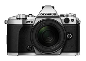 グランプリ賞品 「OLYMPUS OM-D E-M5 Mark II」12-50mm EZ レンズキット（シルバー）