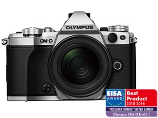 「EISA AWARD European Prosumer Compact System Camera 2015-2016」受賞　ミラーレス一眼「E-M5 Mark II」（シルバー）