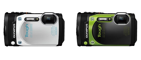 「OLYMPUS STYLUS TG-870 Tough」（ホワイト／グリーン）