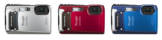 「OLYMPUS TG-820」（シルバー、レッド、ブルー）