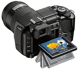 レンズ交換式デジタル一眼レフカメラ「E-330」（背面）