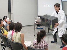 体験型「わくわく科学教室」の様子