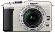 「OLYMPUS PEN Lite E-PL1」（シャンパンゴールド）