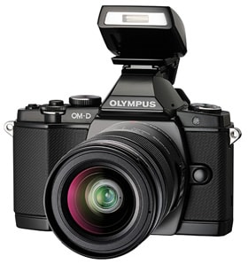 小型外付フラッシュ 「FL-LM2」を「OLYMPUS OM-D」に装着したイメージ