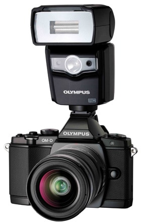 エレクトロニックフラッシュ 「FL-600R」を「OLYMPUS OM-D」に装着したイメージ 