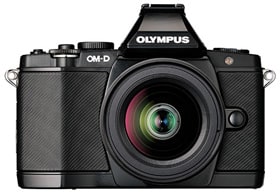 OLYMPUS OM-D E-M5 （左：シルバー ／ 右：ブラック）+ M.ZUIKO DIGITAL ED 12-50mm F3.5-6.3 EZ