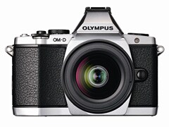 マイクロ一眼カメラ「OLYMPUS OM-D E-M5」