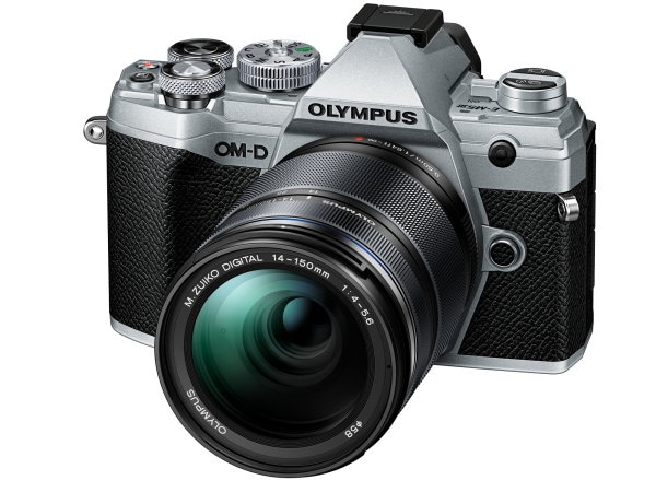 システム全体で高い機動力を備えたミラーレス一眼カメラ「OLYMPUS OM-D