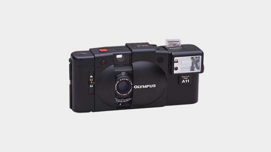 【C3680】Olympus カプセルカメラ XA + A11 レッドカラー